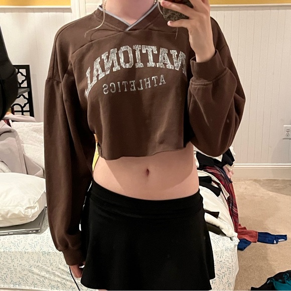 National Athletics Cropped Sweatshirt - Picture 2 of 6